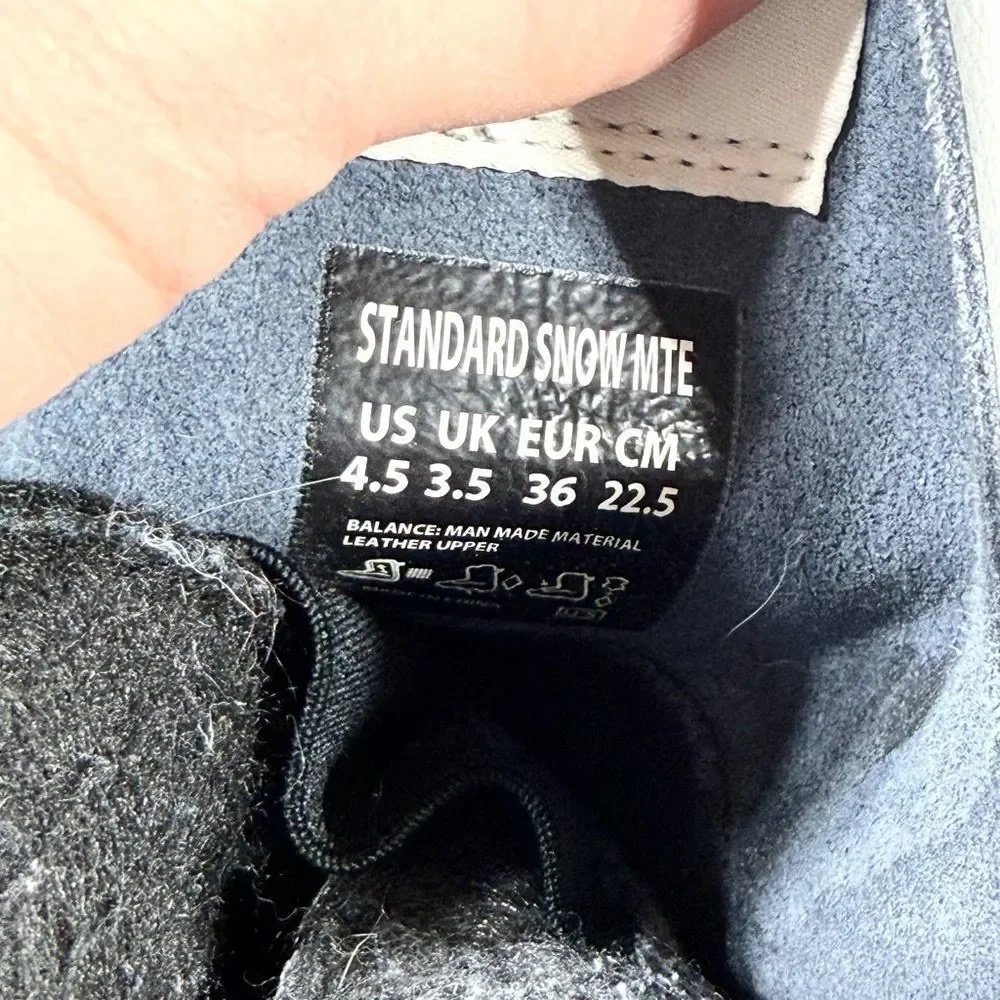 Vans Winter Boots – Size 4.5